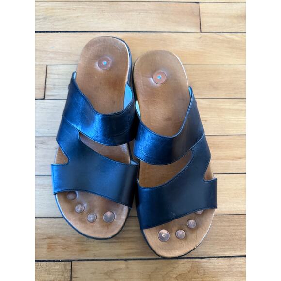 Juil Yuba black leather grounding cooper sandals  - Picture 3 of 7